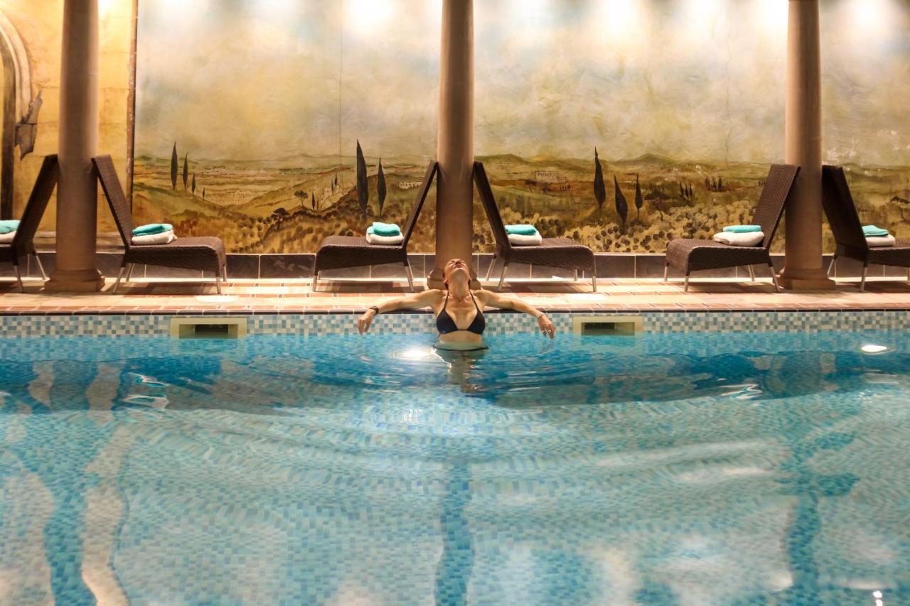 Hotel Rowhill Grange & Utopia 4*