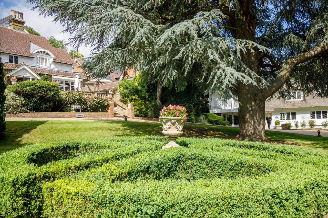 Hotel Rowhill Grange & Utopia 4*