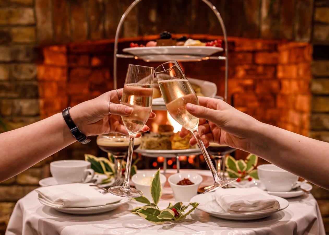 Rowhill Grange & Utopia Hotel 4*