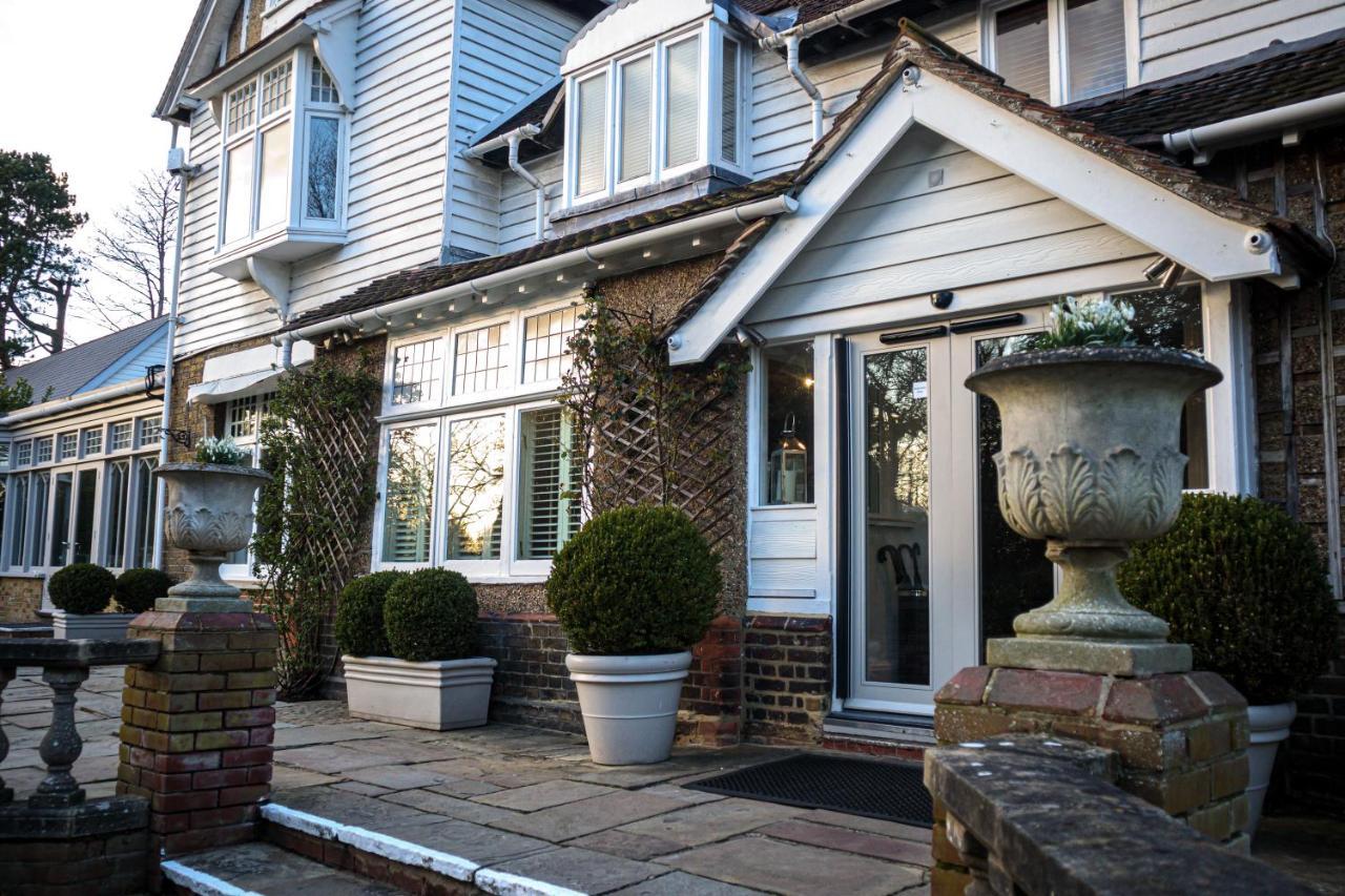 Hotel Rowhill Grange & Utopia 4*