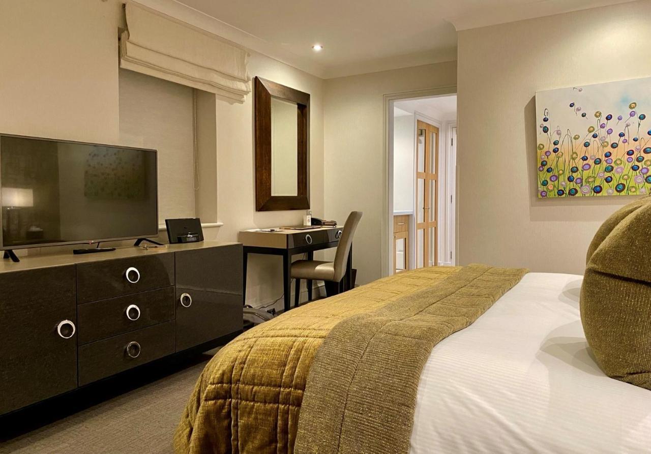 Hotel Rowhill Grange & Utopia 4*